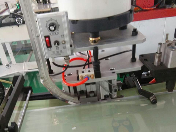 自動上扣機(jī)